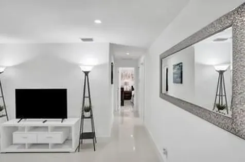 4314 SW 48th Court Dania Beach FL 33314