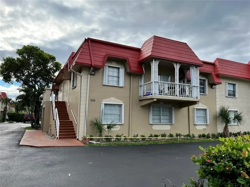 411 SE 8th Street Deerfield Beach FL 33441
