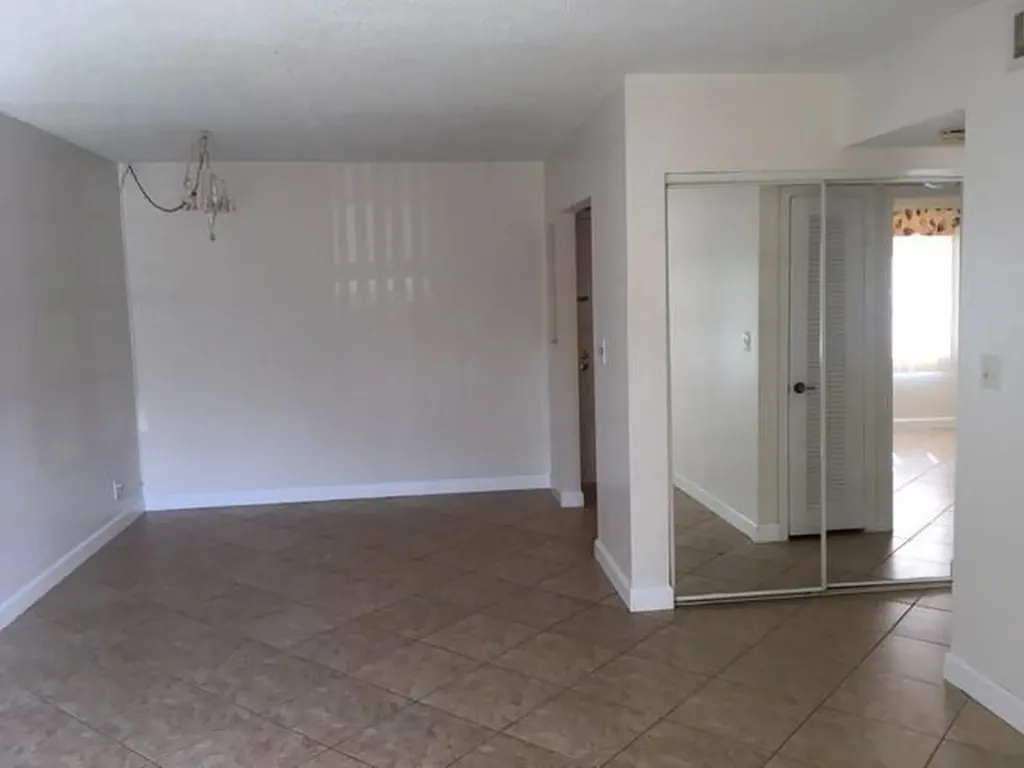411 SE 8th Street Deerfield Beach FL 33441