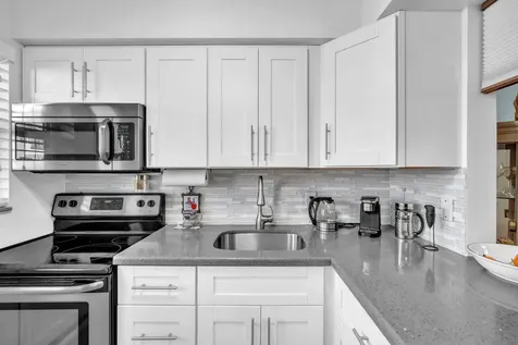 2131 NE 42nd Court Lighthouse Point FL 33064