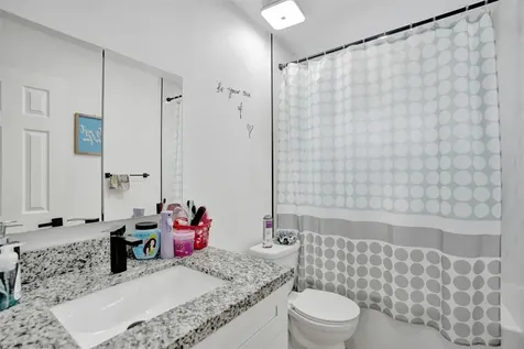 209 NE 9th Street Pompano Beach FL 33060