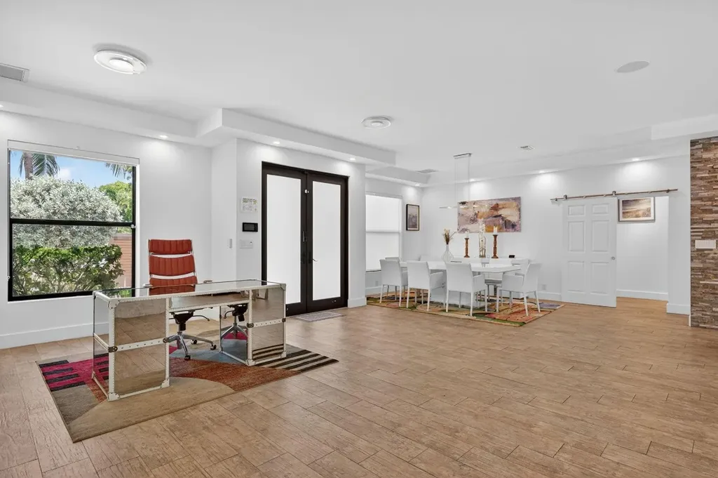 2460 NE 36th Street Fort Lauderdale FL 33308