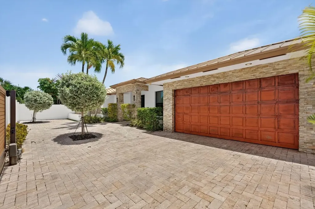 2460 NE 36th Street Fort Lauderdale FL 33308