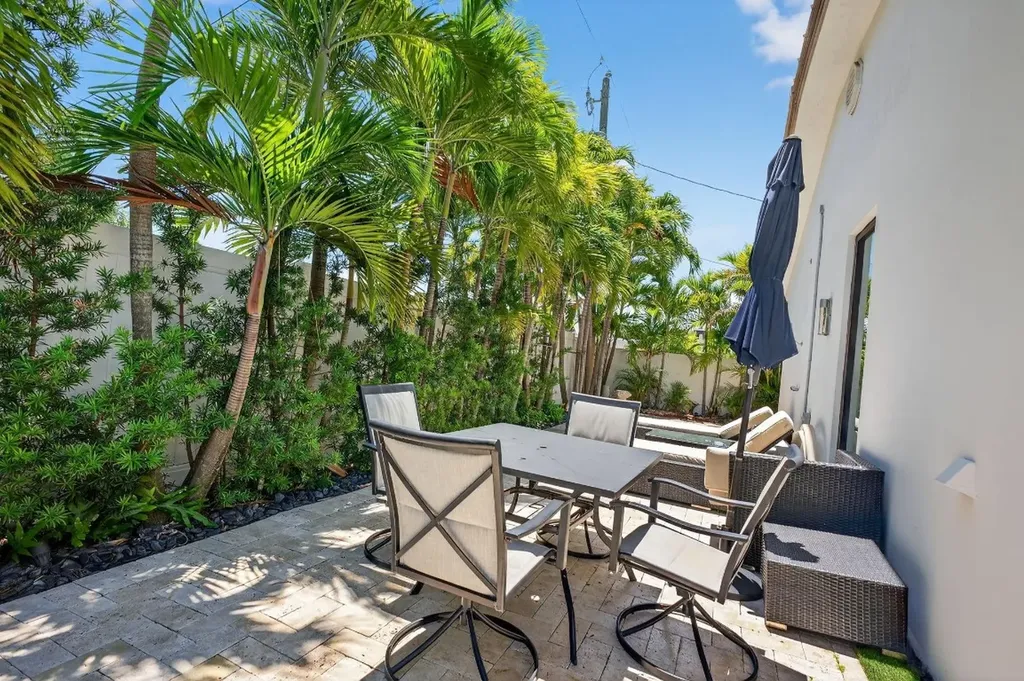 2460 NE 36th Street Fort Lauderdale FL 33308