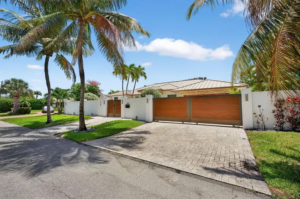 2460 NE 36th Street Fort Lauderdale FL 33308