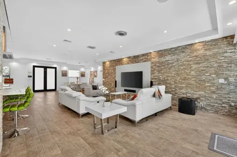 2460 NE 36th Street Fort Lauderdale FL 33308