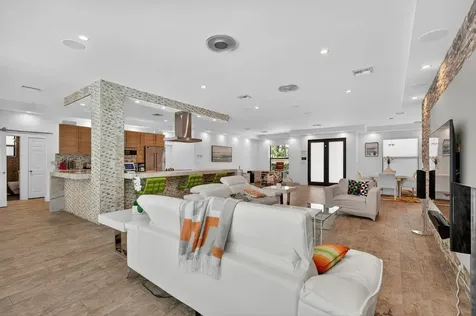 2460 NE 36th Street Fort Lauderdale FL 33308