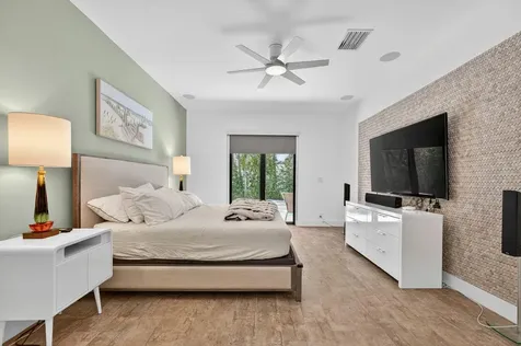 2460 NE 36th Street Fort Lauderdale FL 33308