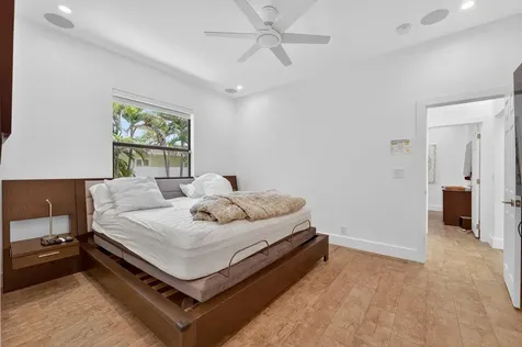 2460 NE 36th Street Fort Lauderdale FL 33308