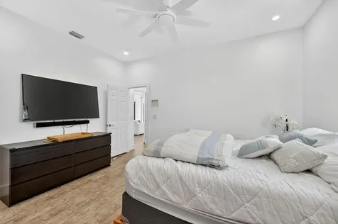2460 NE 36th Street Fort Lauderdale FL 33308