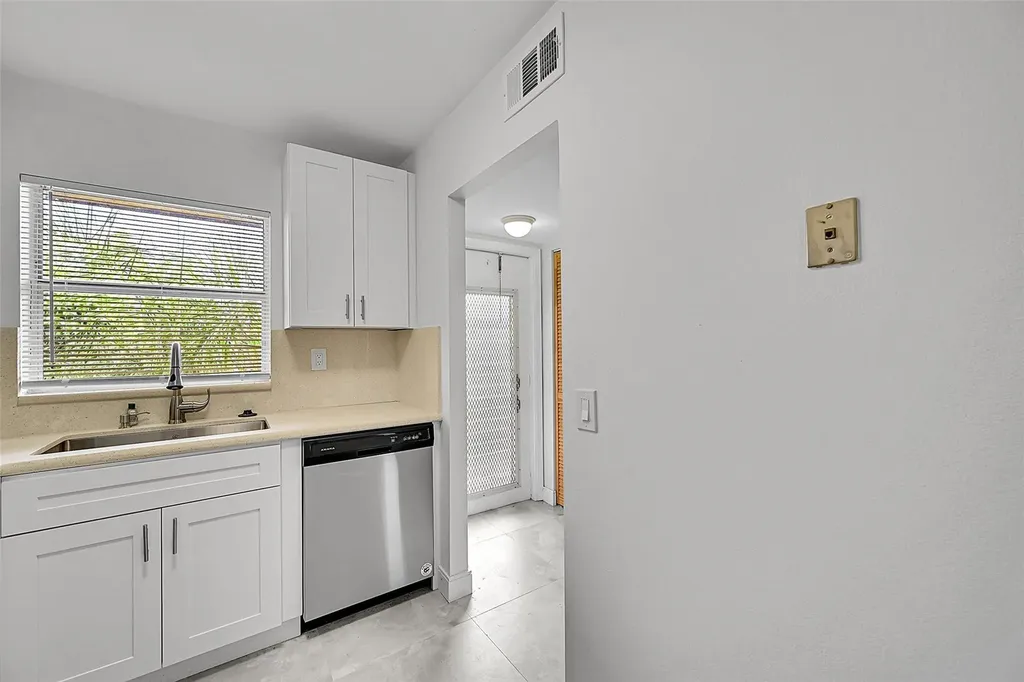 9761 Sunrise Lakes Boulevard Sunrise FL 33322