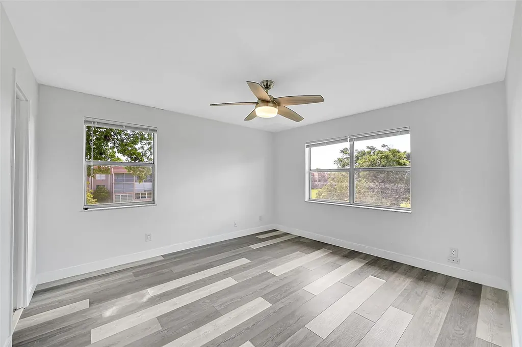 9761 Sunrise Lakes Boulevard Sunrise FL 33322