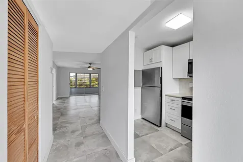 9761 Sunrise Lakes Boulevard Sunrise FL 33322