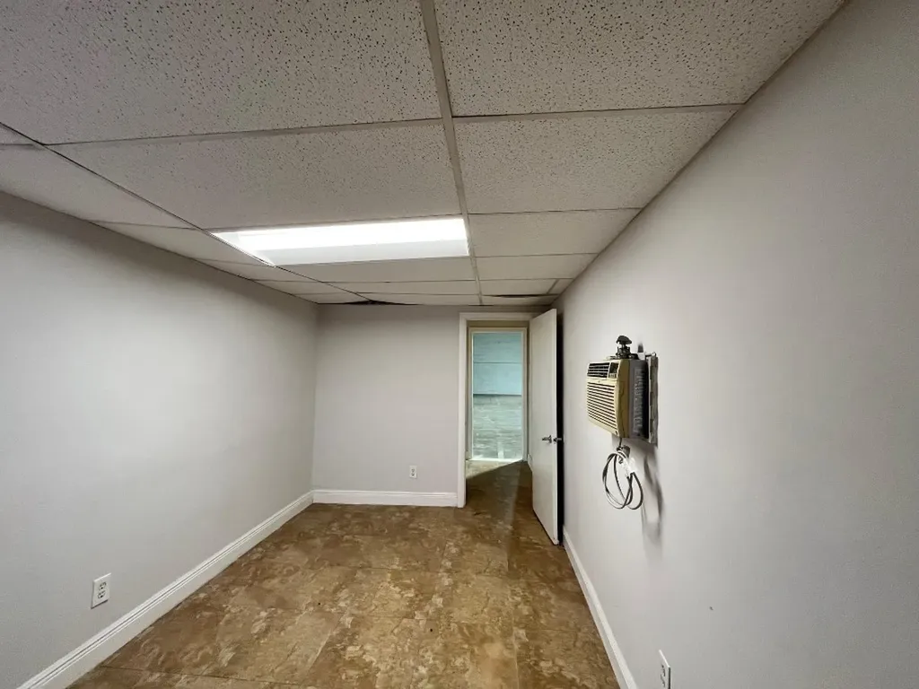 2206 NW 29th Street Oakland Park FL 33311