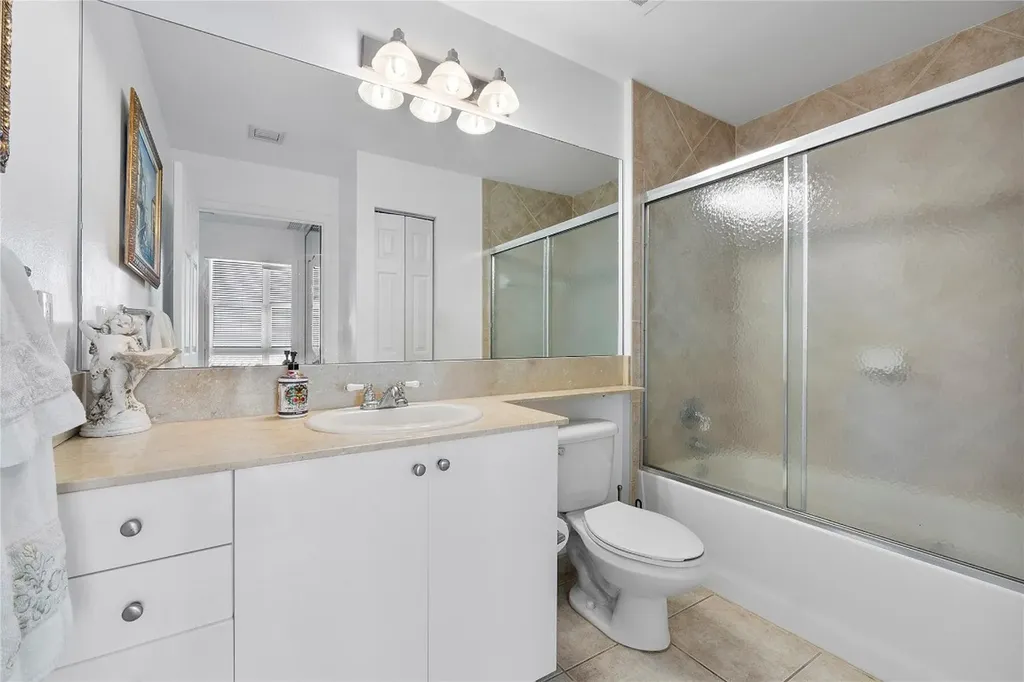 625 Casa Loma Boulevard Boynton Beach FL 33435