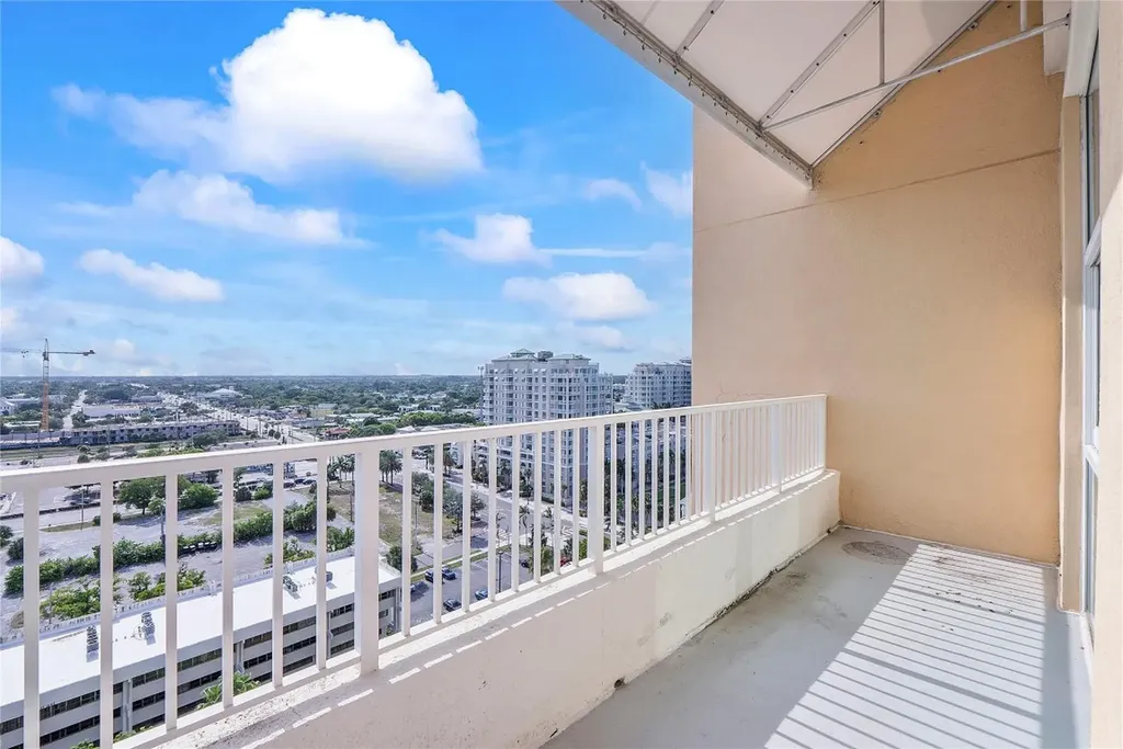 625 Casa Loma Boulevard Boynton Beach FL 33435