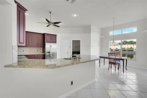 5743 NW 100th Way Coral Springs FL 33076