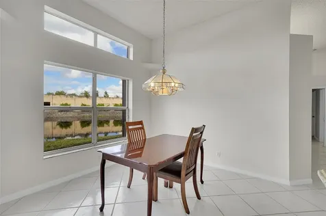 5743 NW 100th Way Coral Springs FL 33076