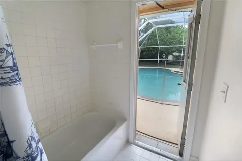 5743 NW 100th Way Coral Springs FL 33076