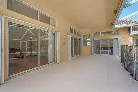 5743 NW 100th Way Coral Springs FL 33076
