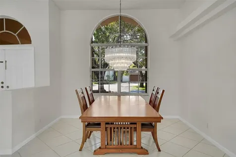 5743 NW 100th Way Coral Springs FL 33076