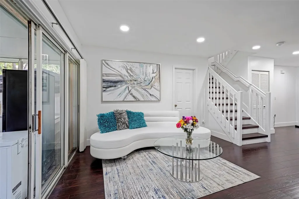 757 NW 208th Drive Pembroke Pines FL 33029