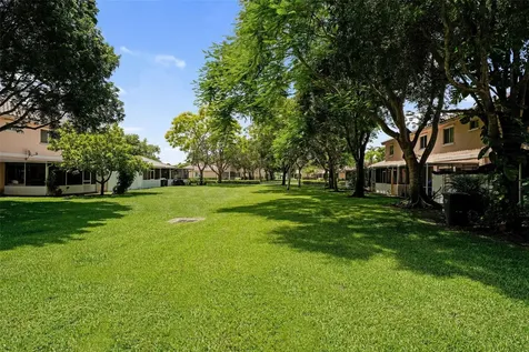 757 NW 208th Drive Pembroke Pines FL 33029
