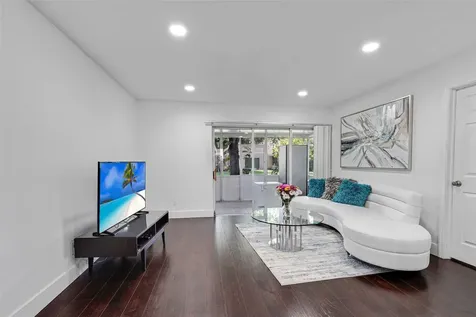 757 NW 208th Drive Pembroke Pines FL 33029