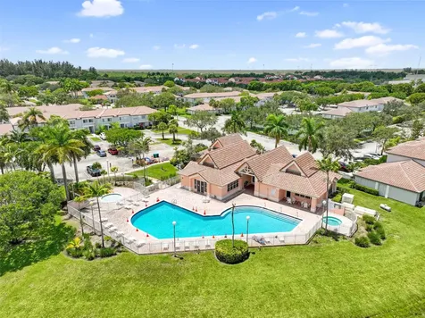 757 NW 208th Drive Pembroke Pines FL 33029
