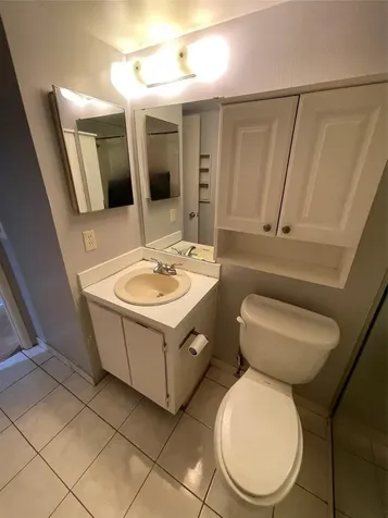 3083 N Oakland Forest Drive Oakland Park FL 33309