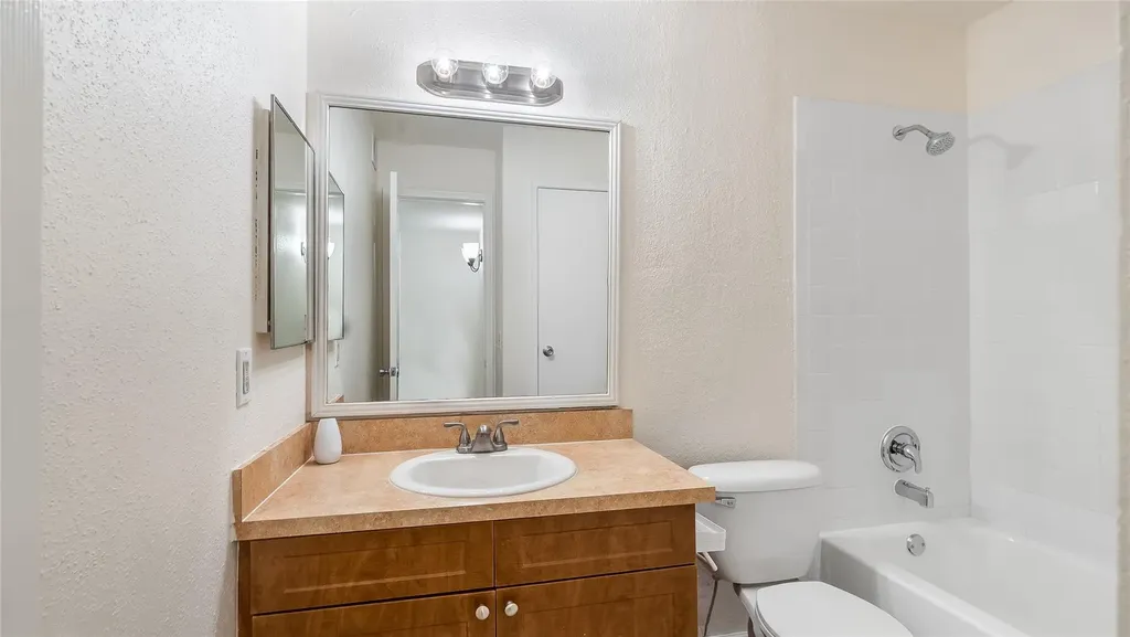 875 Riverside Drive Coral Springs FL 33071