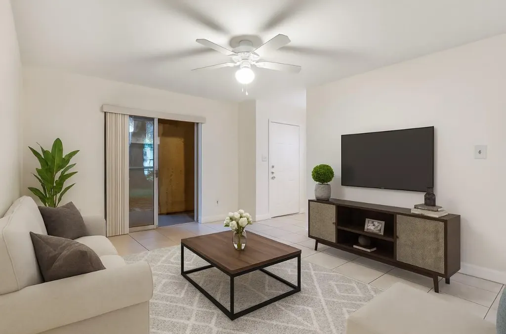 875 Riverside Drive Coral Springs FL 33071