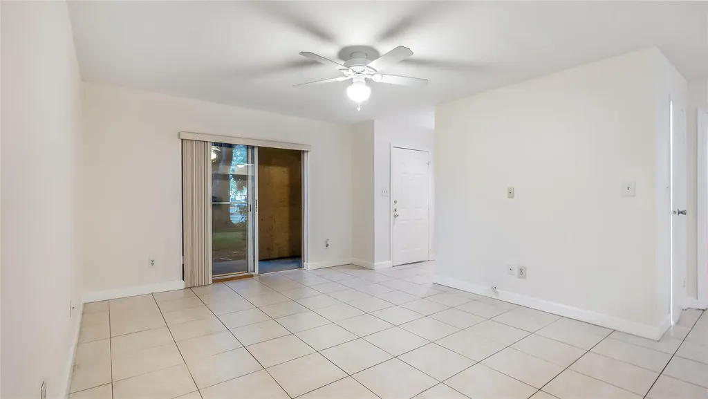 875 Riverside Drive Coral Springs FL 33071