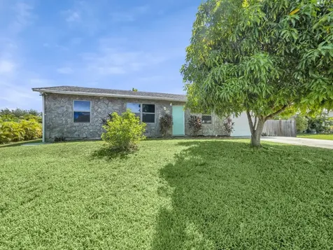 1757 SE Aires Lane Port St Lucie FL 34984