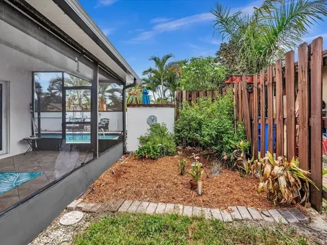 4201 NW 73rd Avenue Lauderhill FL 33319