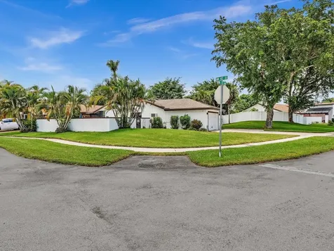 4201 NW 73rd Avenue Lauderhill FL 33319