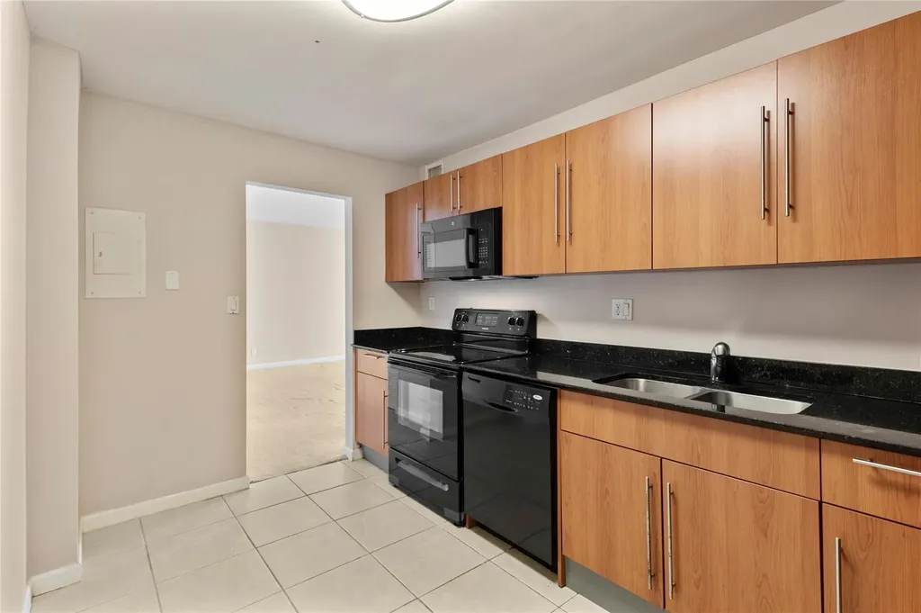 3001 S Ocean Drive Hollywood FL 33019