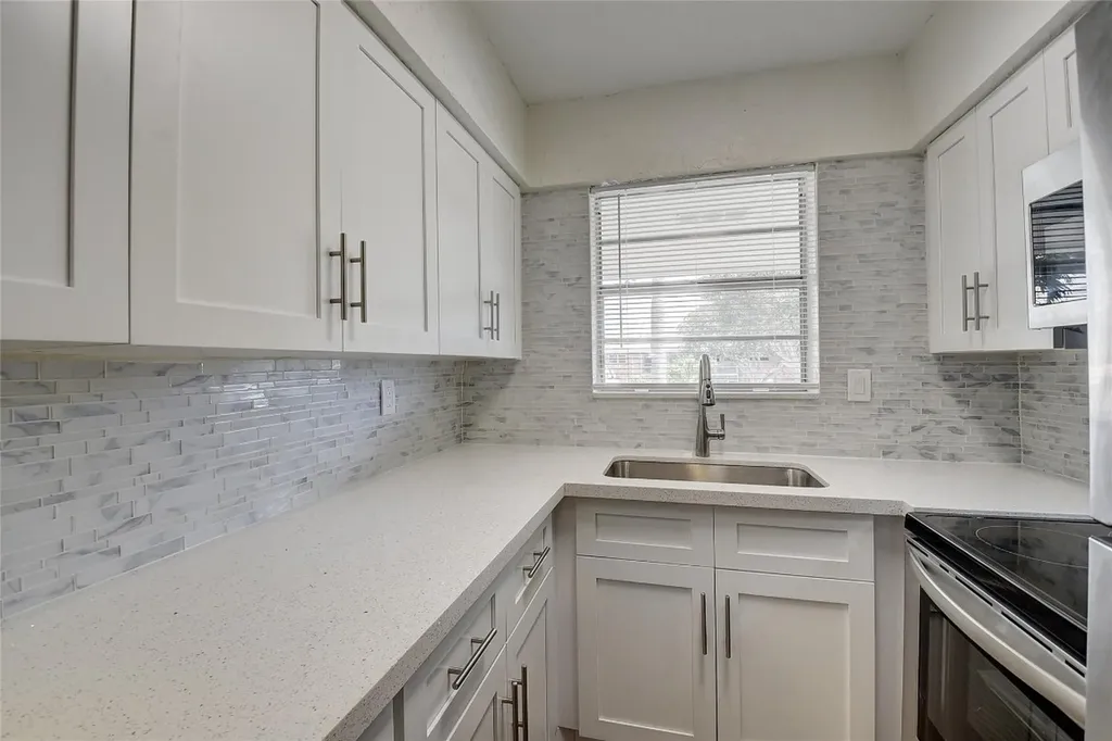 30 SE 13th Street Boca Raton FL 33432