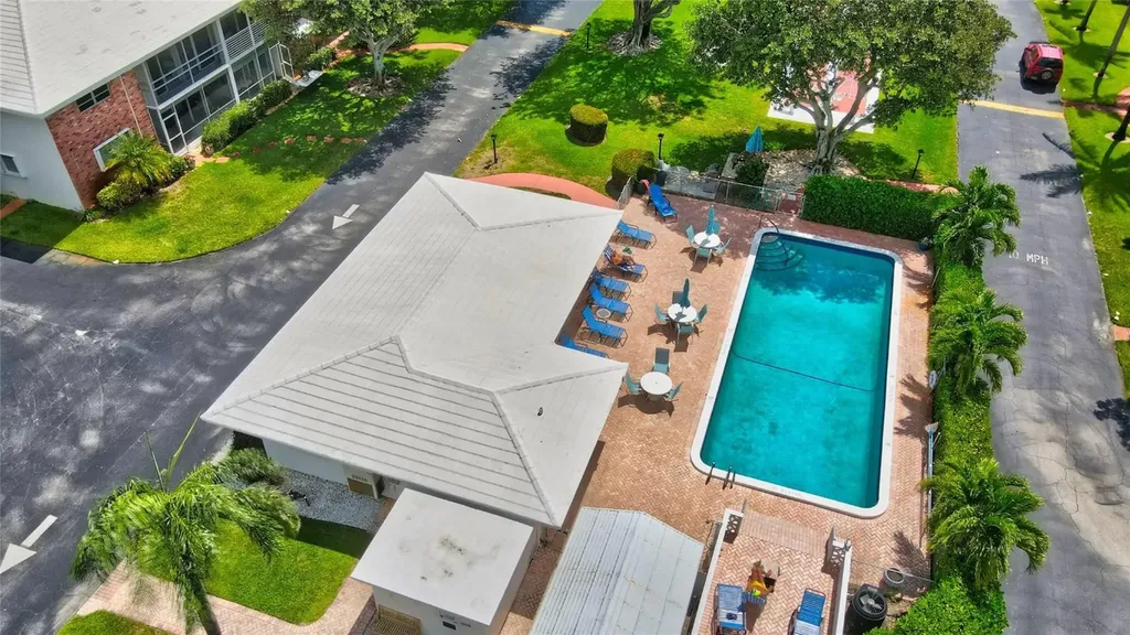 30 SE 13th Street Boca Raton FL 33432
