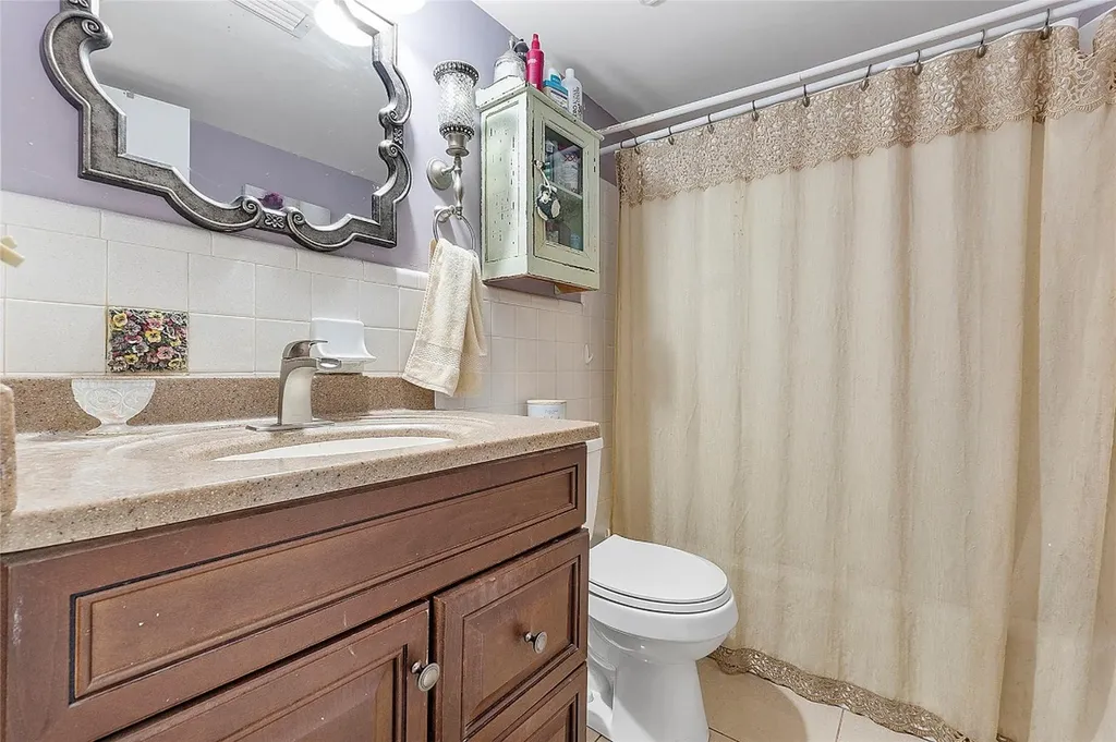 2050 NE 39th Street Lighthouse Point FL 33064