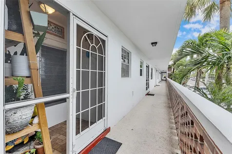2050 NE 39th Street Lighthouse Point FL 33064