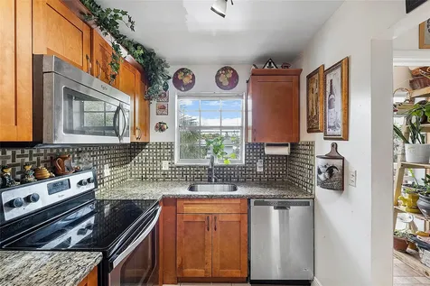 2050 NE 39th Street Lighthouse Point FL 33064