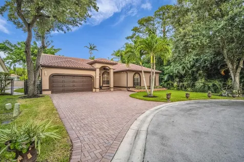 5523 NW 57th Terrace Coral Springs FL 33067
