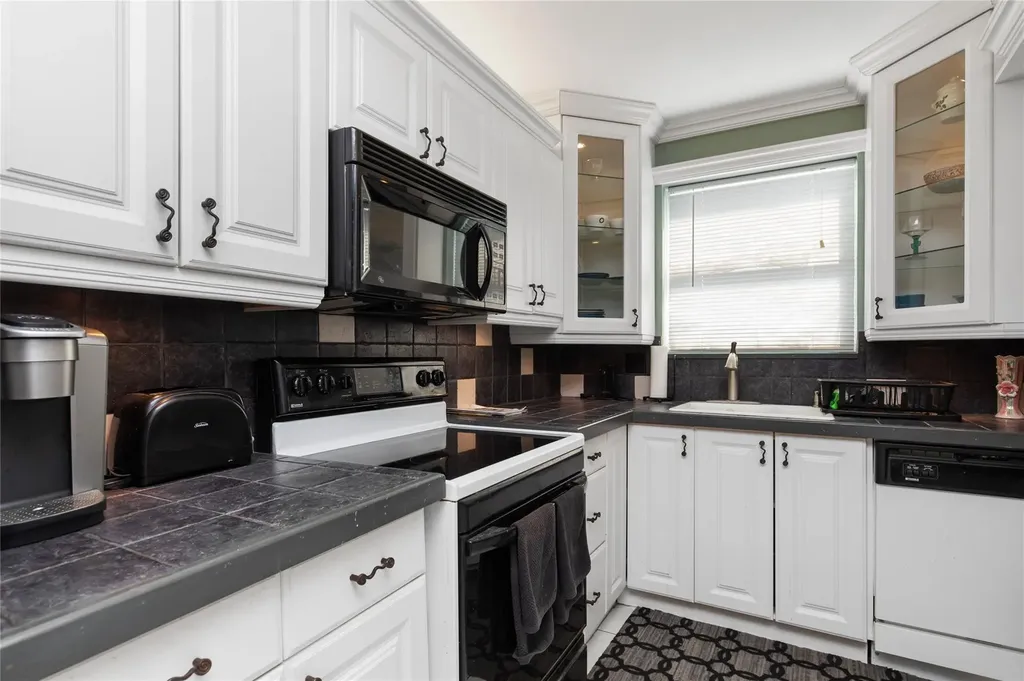 2731 NE 14th Street Causeway Pompano Beach FL 33062