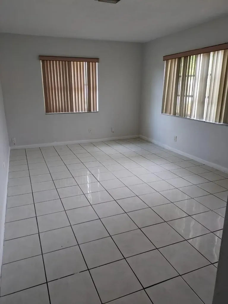 4000 NW Woodside Drive Coral Springs FL 33065