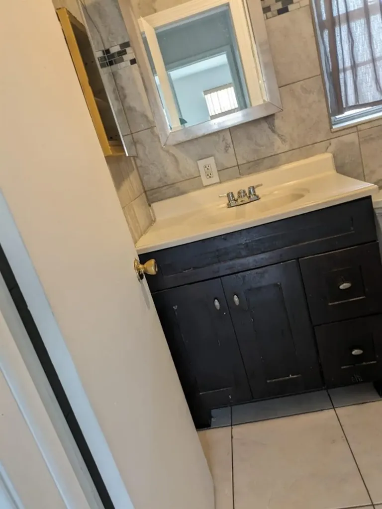 4000 NW Woodside Drive Coral Springs FL 33065