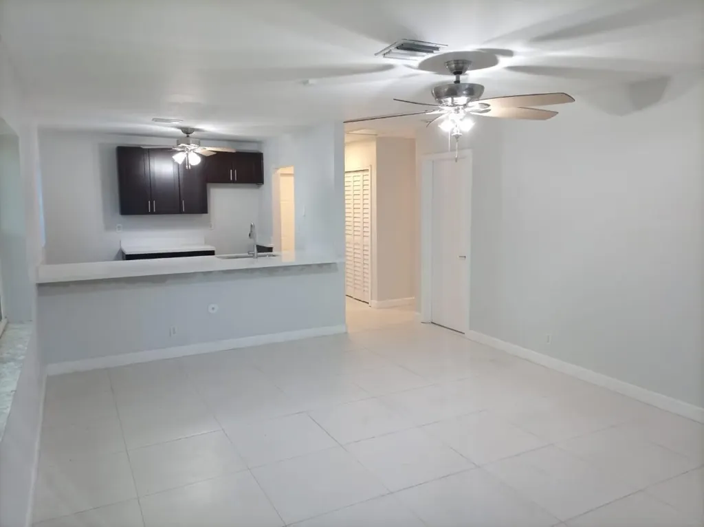 4000 NW Woodside Drive Coral Springs FL 33065