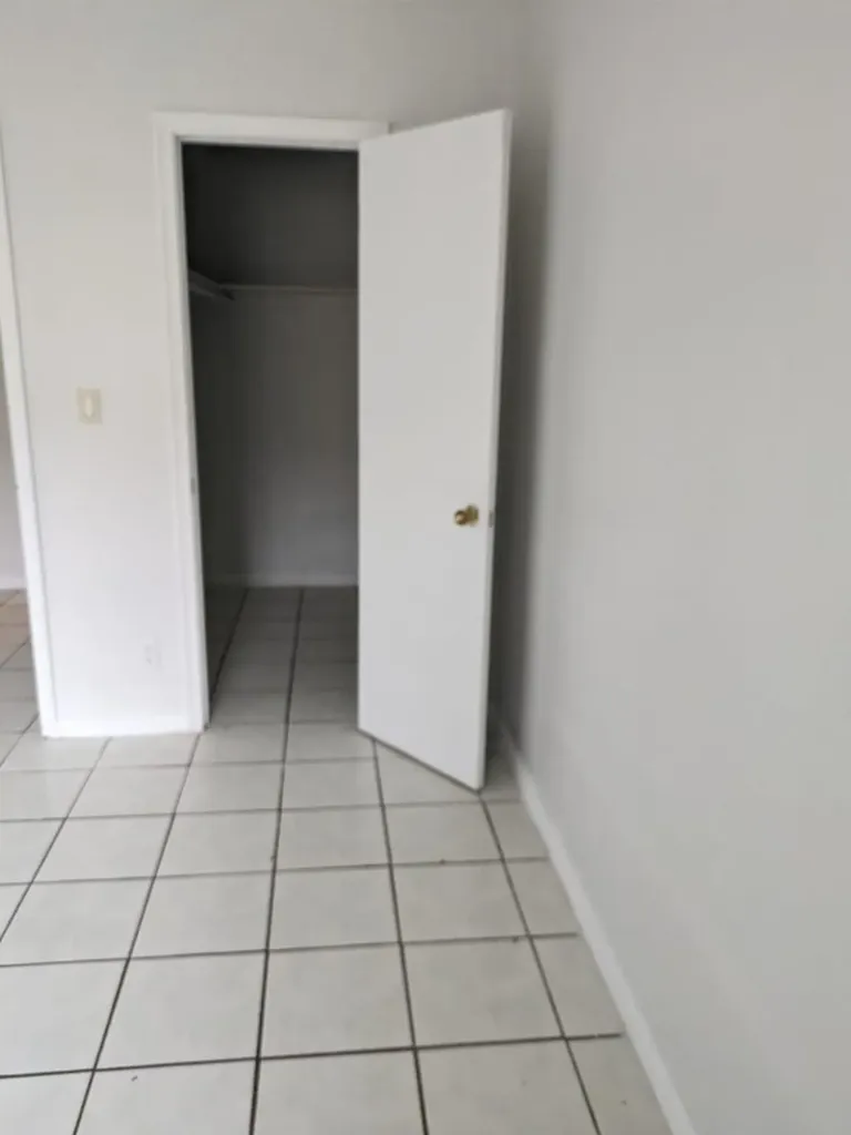 4000 NW Woodside Drive Coral Springs FL 33065