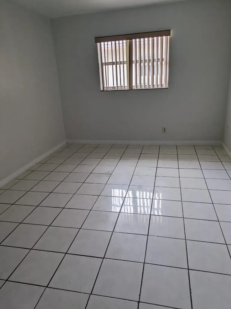4000 NW Woodside Drive Coral Springs FL 33065