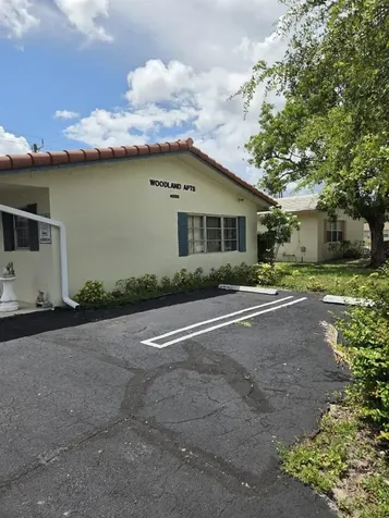 4000 NW Woodside Drive Coral Springs FL 33065